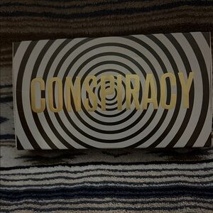 Jeffree Star Cosmetics Box with Gold Star Logo